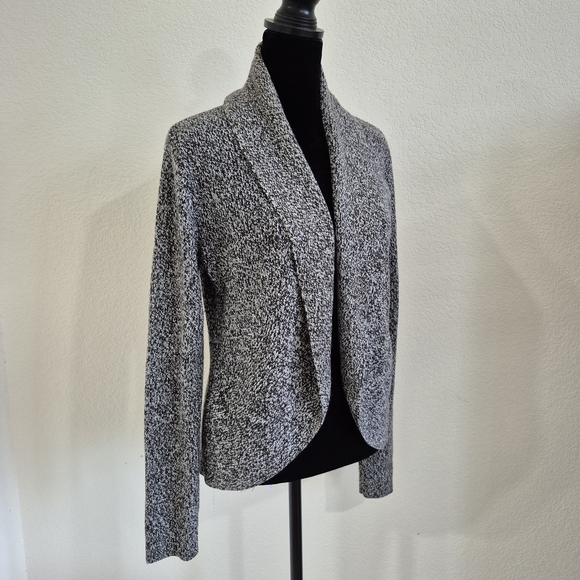 H&M Monochrome Knit Blazer - Picture 2 of 10